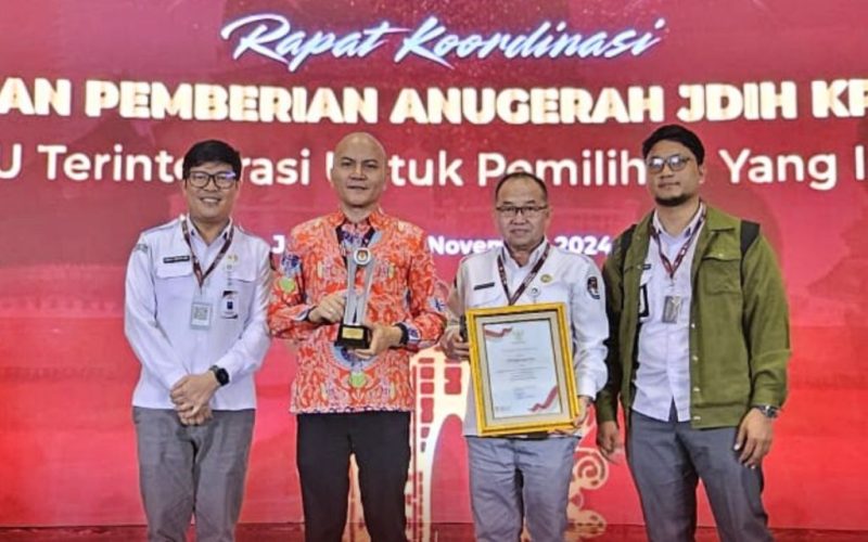 KPU Sulut Raih Penghargaan JDIH Terbaik IV 2024