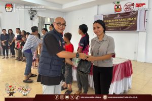 KPU Minut Berbagi Kasih dengan Anak Yatim di Kalawat