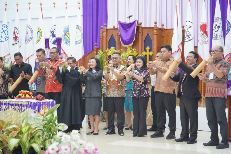 Di Sidang Tahunan MPL Sinode AM, Bupati Sitaro Tekankan Peran Gereja dalam Pembangunan