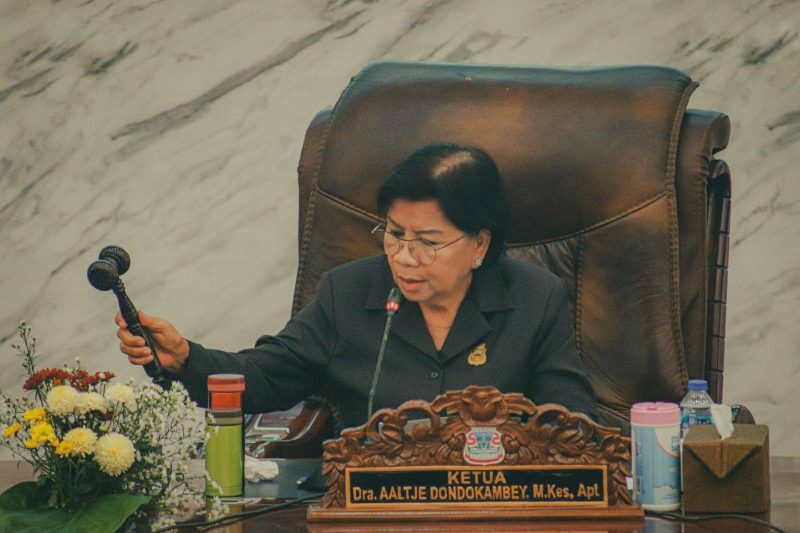 Ketua DPRD Pimpin Rapat Paripurna, Sampaikan Rekomendasi LKPJ 2024 Serta Pemaparan Ranwal RPJMD 2025–2029