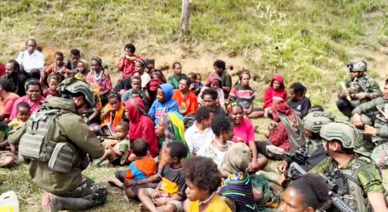 Satgas Yonif 712/Wiratama Bangun Harapan Baru Pasca Pembebasan Soanggama Papua